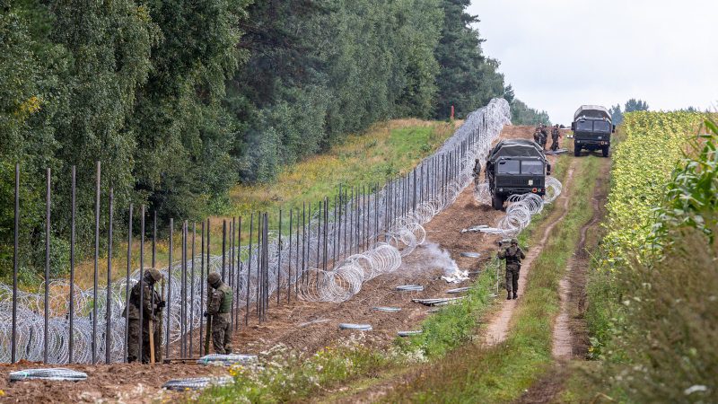 Poland Arrests Agitators Sabotaging Border Fence – NewsWars